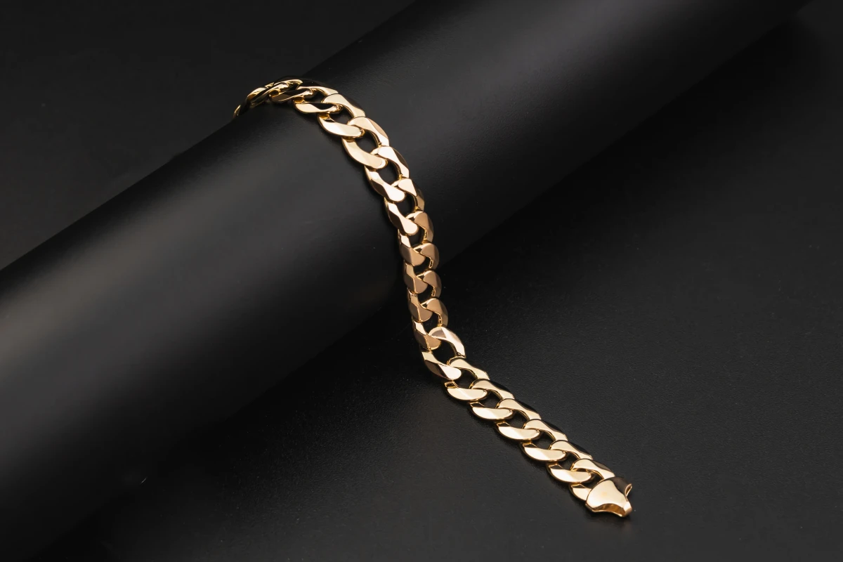 9ct Yellow Gold Curb Bracelet 29.8g