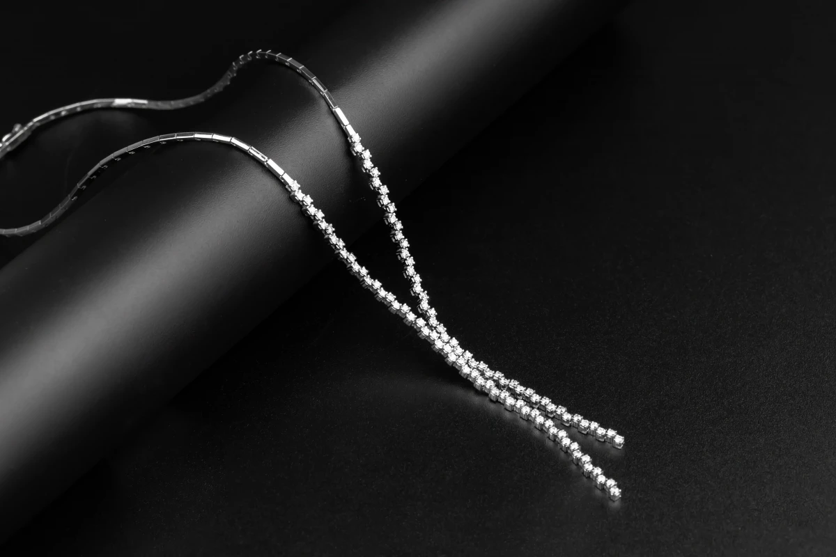 18ct White Gold Diamond Necklace Drop Down 2.10ct