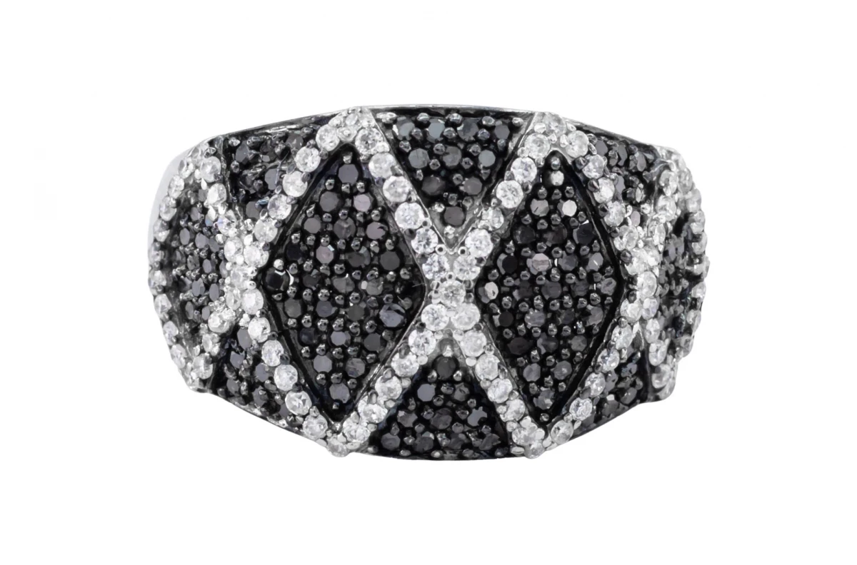 9ct White Gold Black And White Diamond Ring