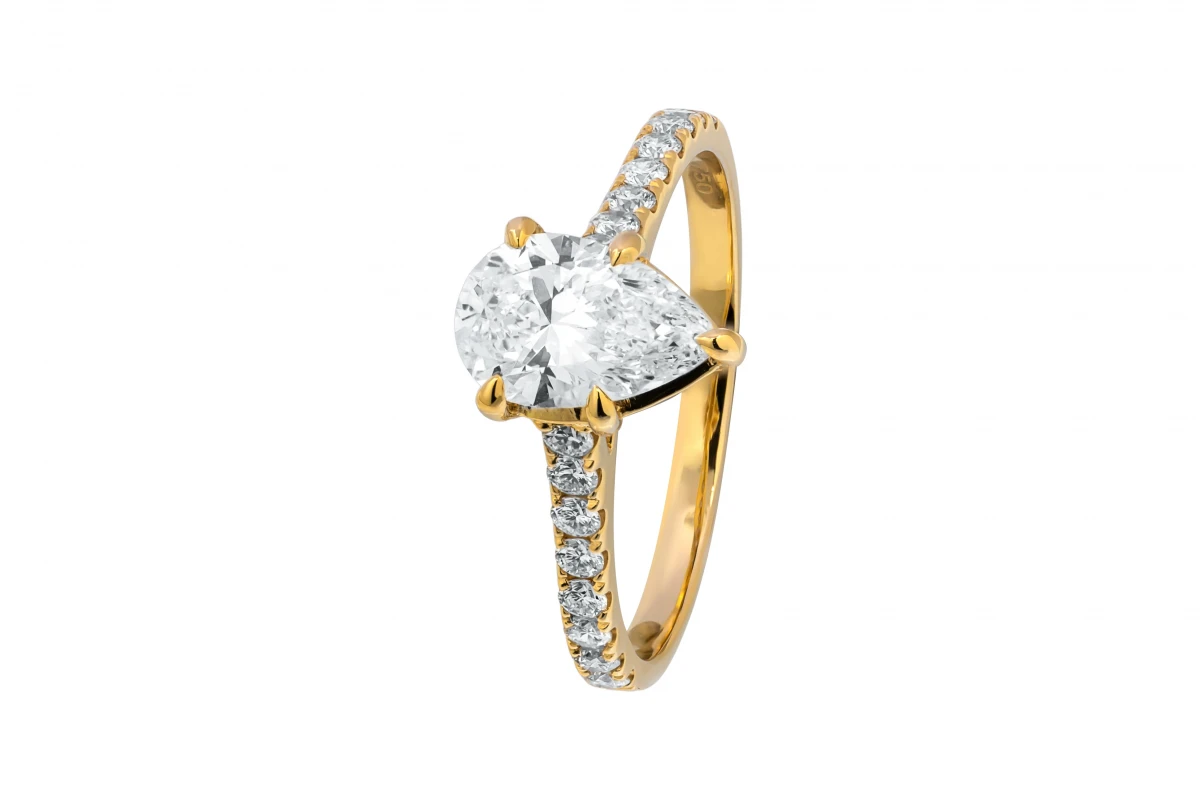 18ct Yellow Gold Lab Diamond Pear Shape Engagement Ring  1.03ct IGI Certified