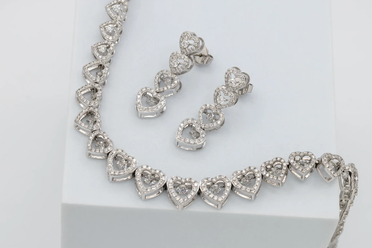 18ct White Gold Lab Diamond Heart Necklace & Earrings Set 3.85ct & 1.36ct