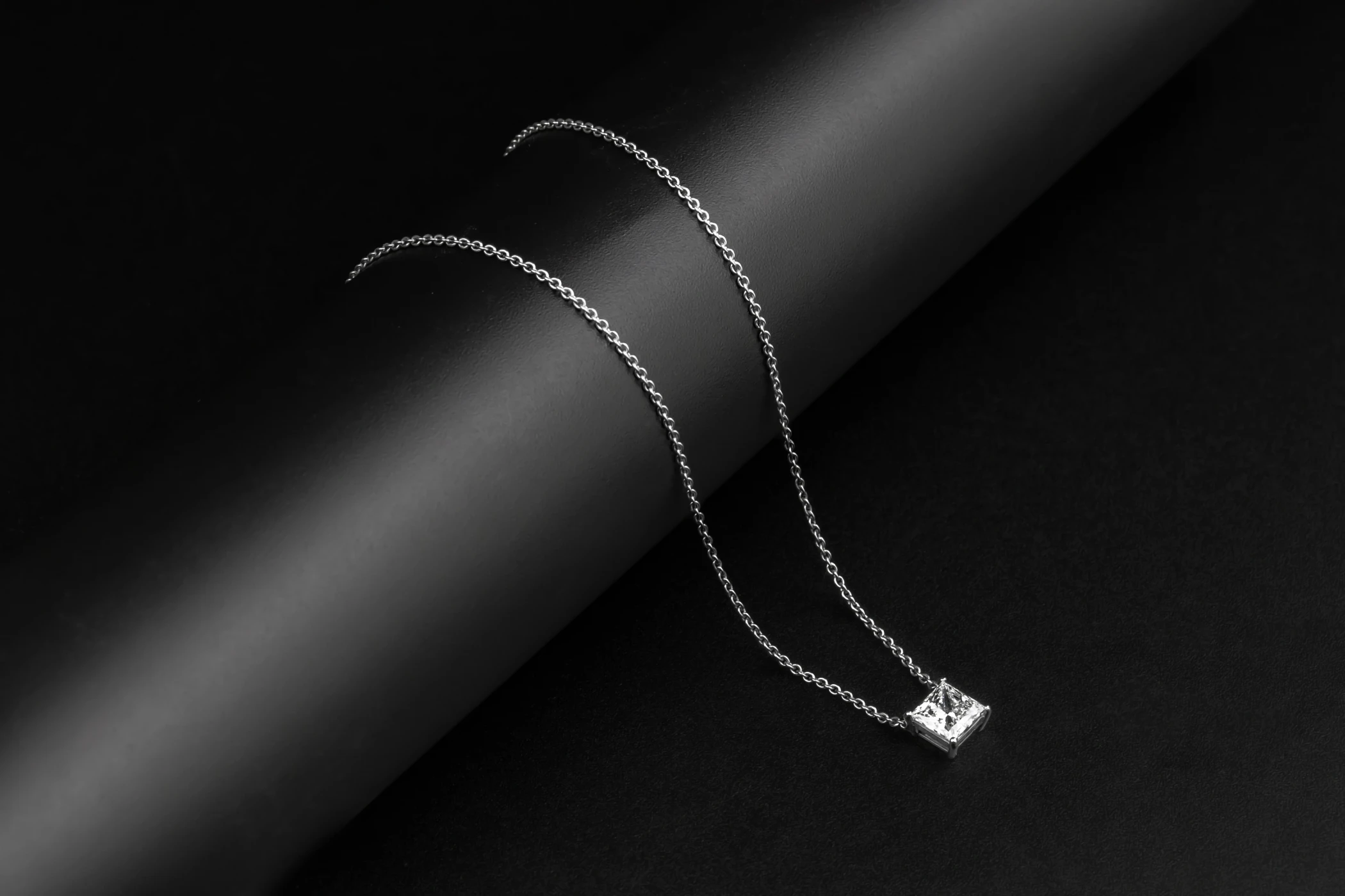 18ct White Gold Lab Diamond Princess Cut Necklace 2.02ct GIA Certified