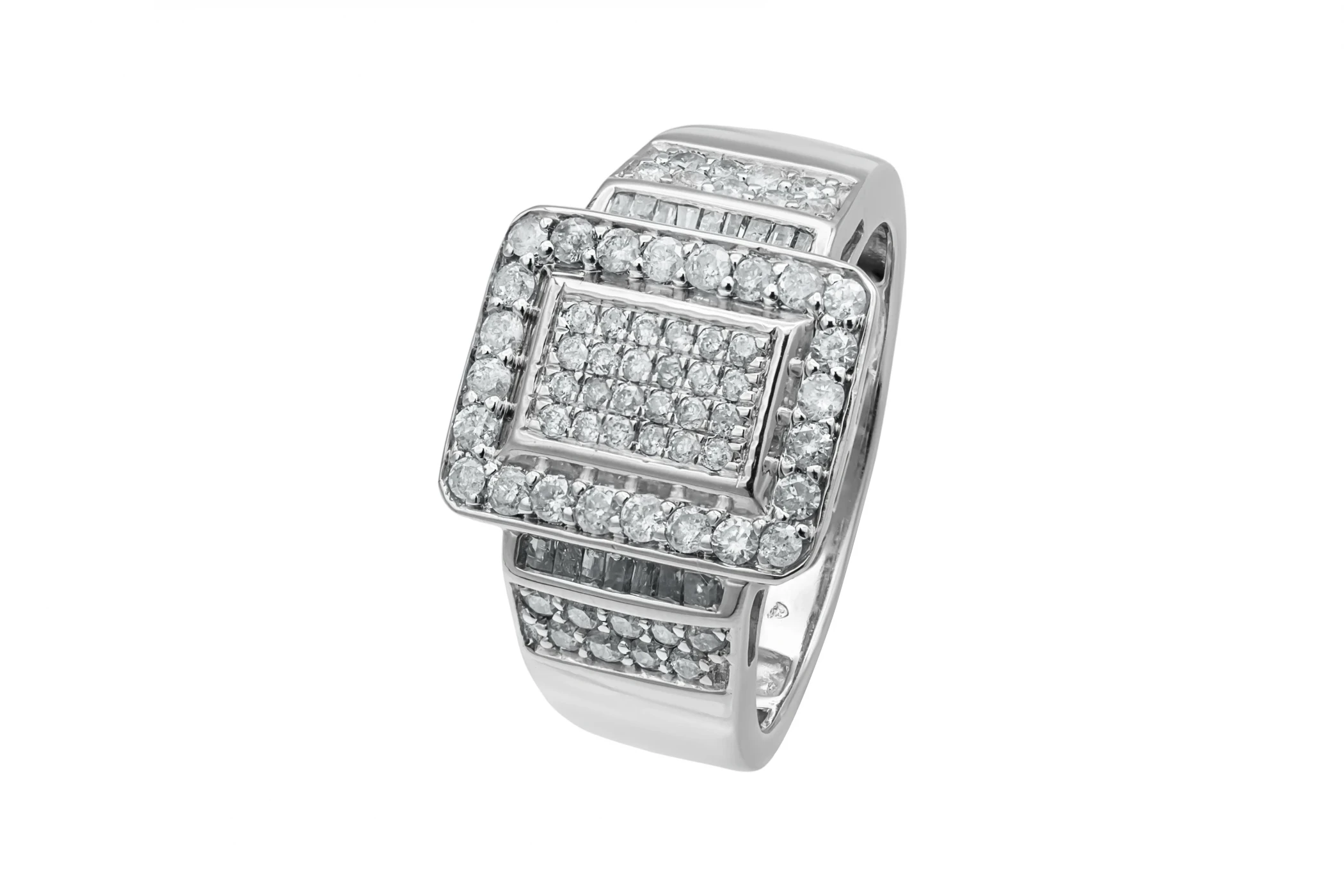 9ct White Gold Diamond Ring 0.95ct 6.8g