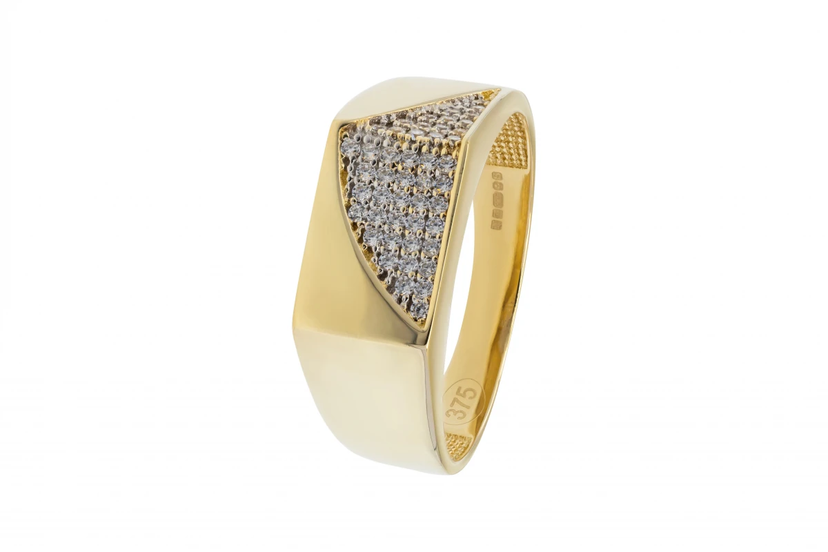 9ct Yellow Gold Cubic Zirconia Ring 3.9g