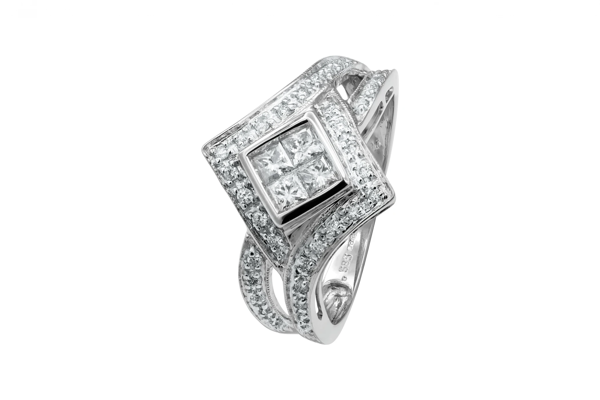 14ct White Gold Princess Cut Diamond Centre Ring 0.60ct 3.1g