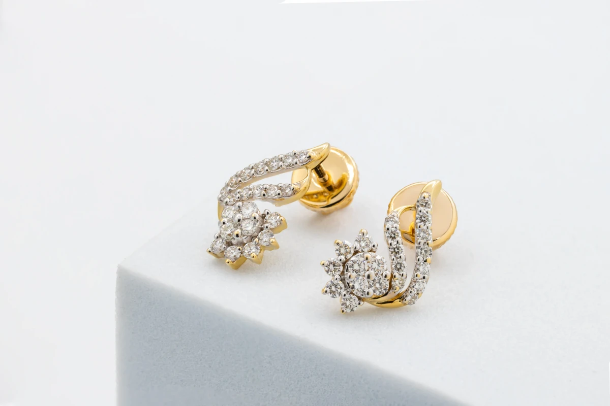 18ct Yellow Gold Diamond Stud Earrings 0.74ct