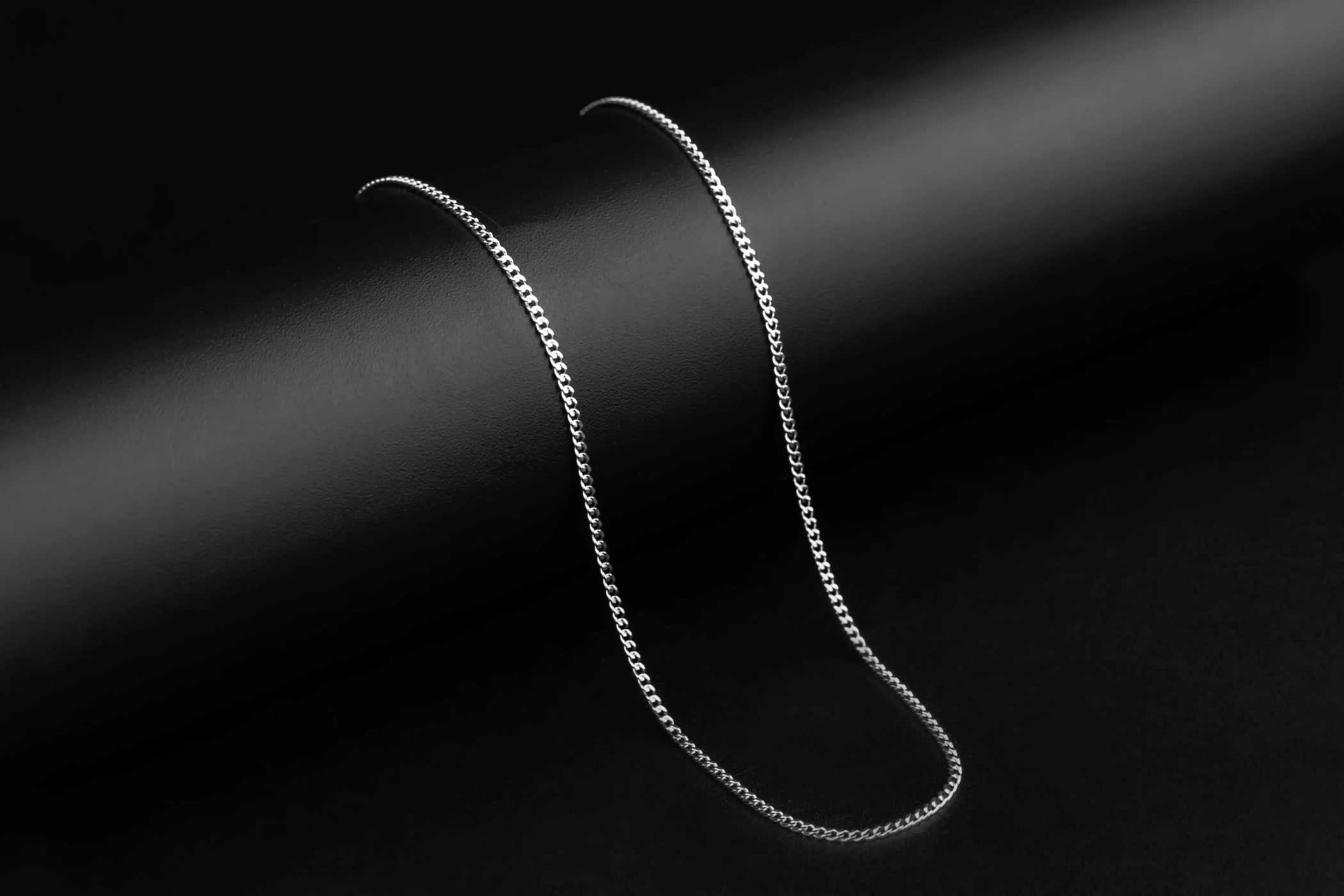 18ct White Gold Curb Chain 17" 4.7g