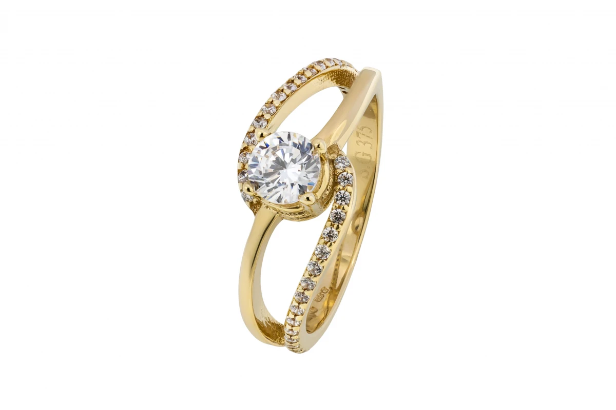 9ct Yellow Gold Cubic Zirconia Ring 3.2g