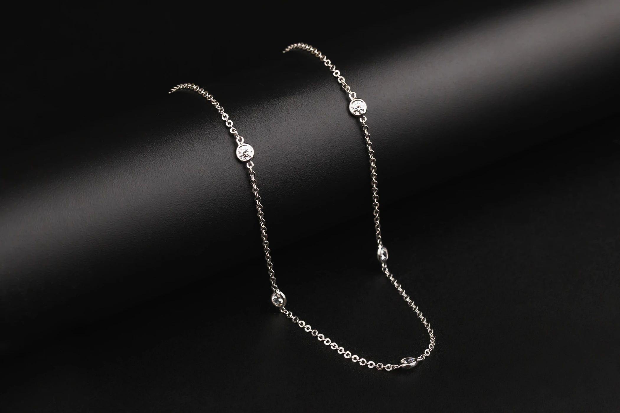 9ct White Gold Cubic Zirconia Necklace 17" 4.1g